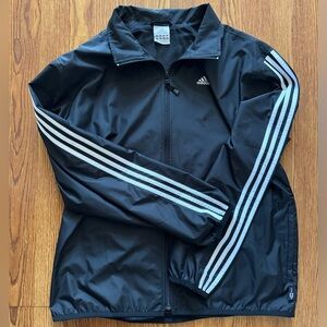 Mens Adidas windbreaker jacket size L. Used in great condition